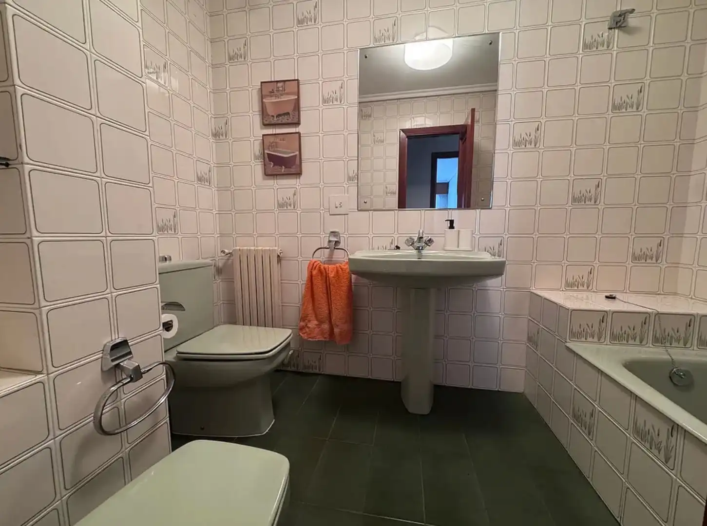 Baño de Piso de alquiler en Ferrol con Calefacción, Trastero y Amueblado