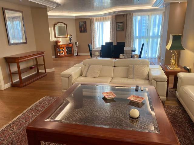 Piso en Alquiler en DE LA FAROLA en La Malagueta - Monte Sancha