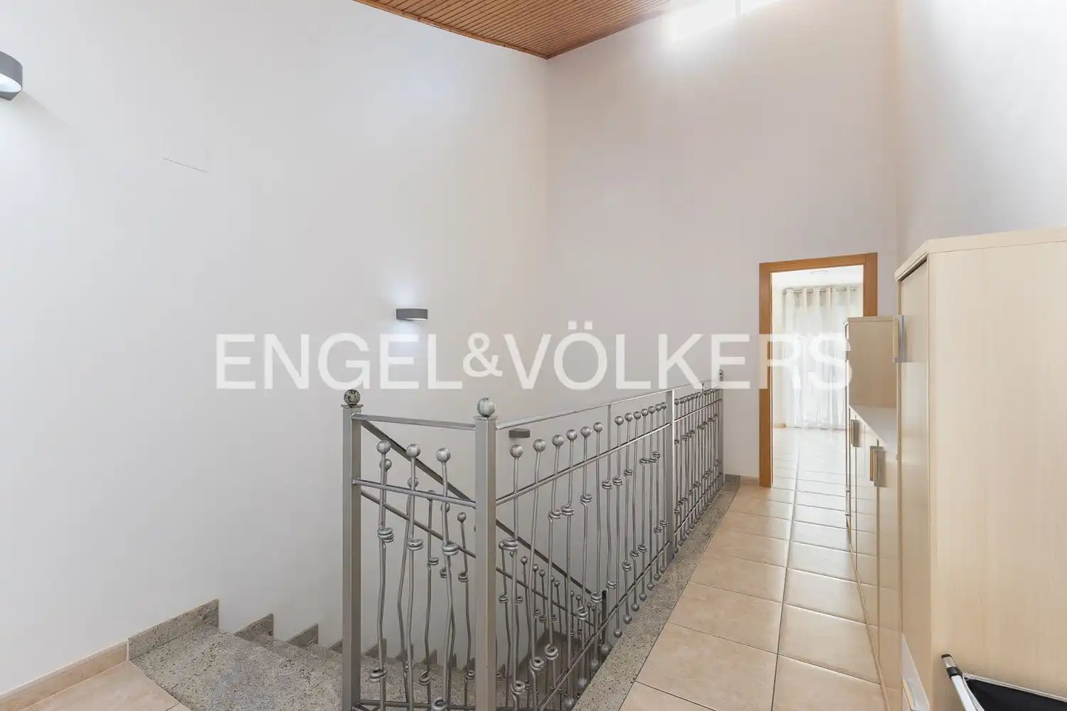 Houses for sale in La Pobla de Vallbona  with Air Conditioner, Heating and Terrace