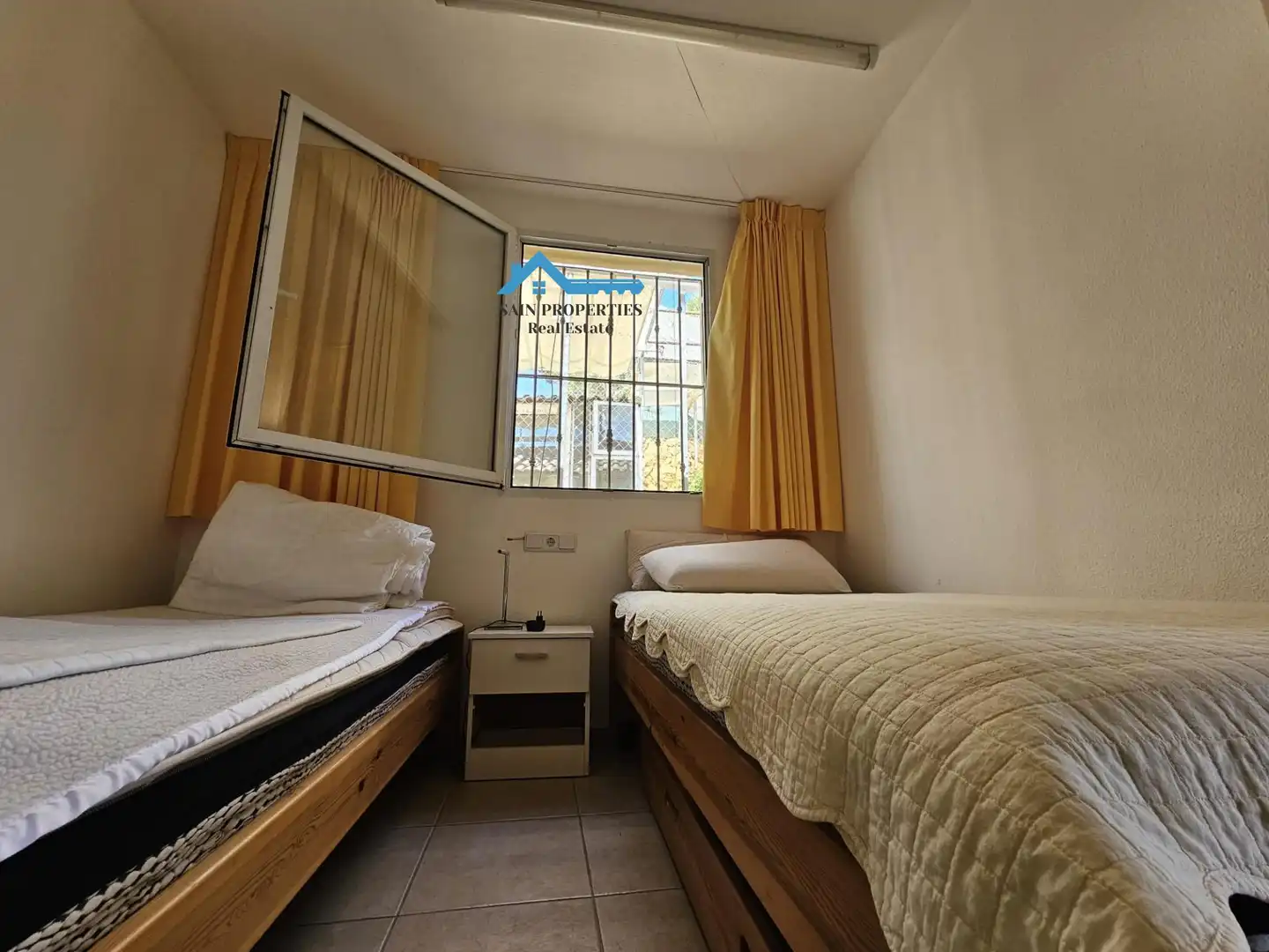 Habitación de Finca rústica en venta en La Nucia con Jardín privado, Terraza y Trastero