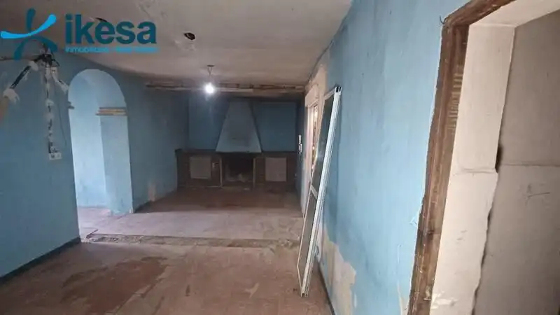 Casa adosada en venda a Paterna del Campo