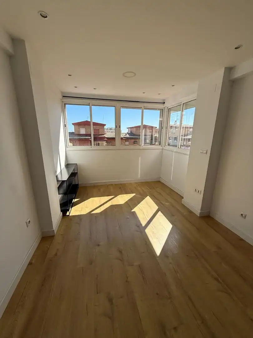Bedroom of Flat for sale in Málaga Capital  with Air Conditioner