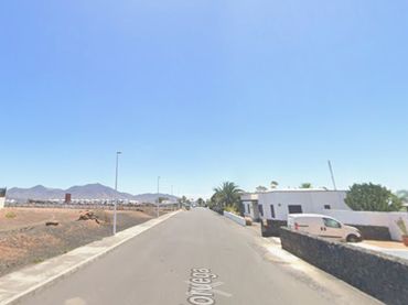 House with garden for sale in Calle Noruega