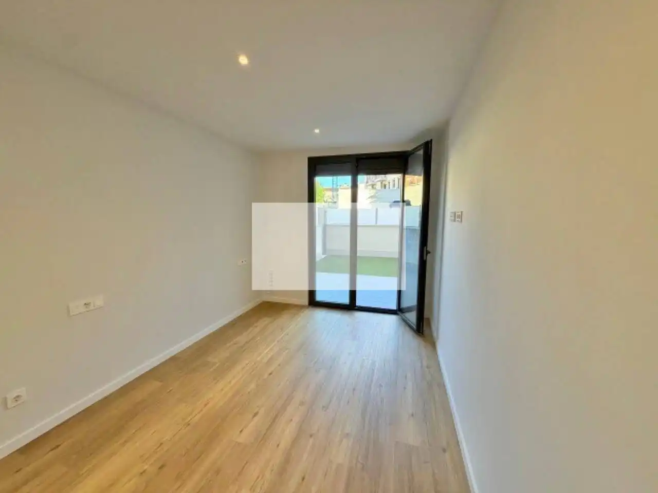 Habitación de Piso en venta en Sabadell con Aire acondicionado, Calefacción y Jardín privado