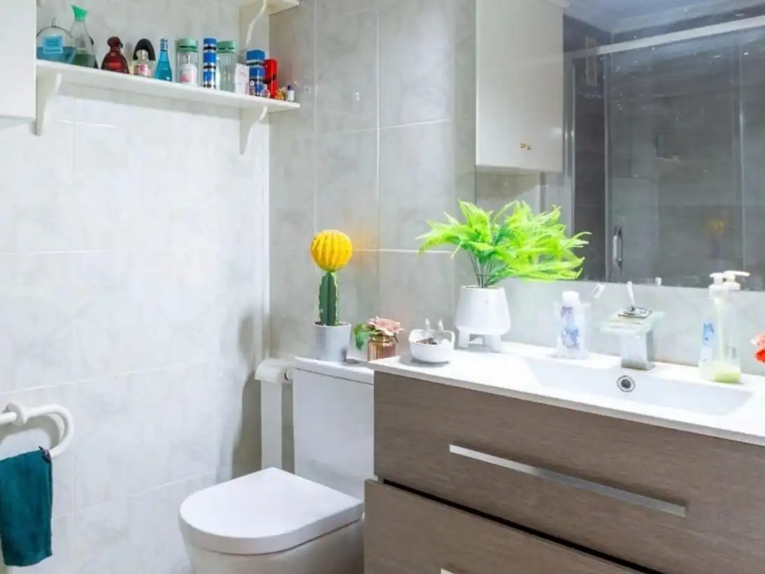 Baño de Apartamento en venta en Tavernes de la Valldigna con Terraza y Piscina comunitaria