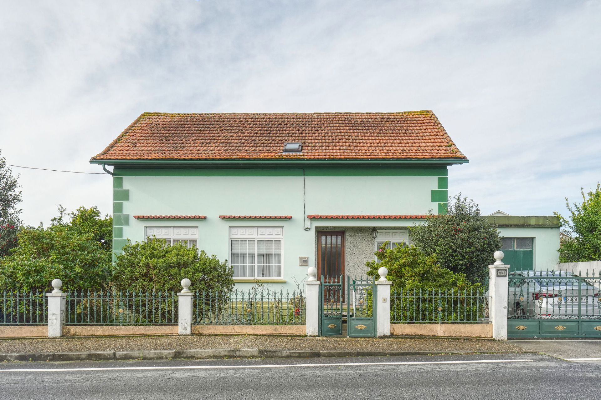 Vista exterior de Casa o xalet en venda en Mugardos amb Calefacció, Jardí privat i Terrassa