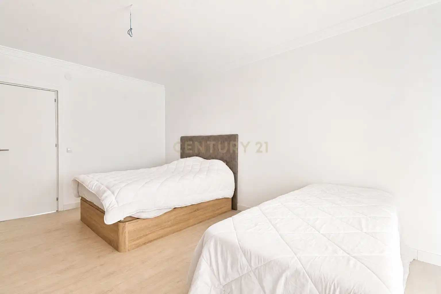 Bedroom of Apartments for sale in Marbella  with Storage room, Oven and Washing machine
