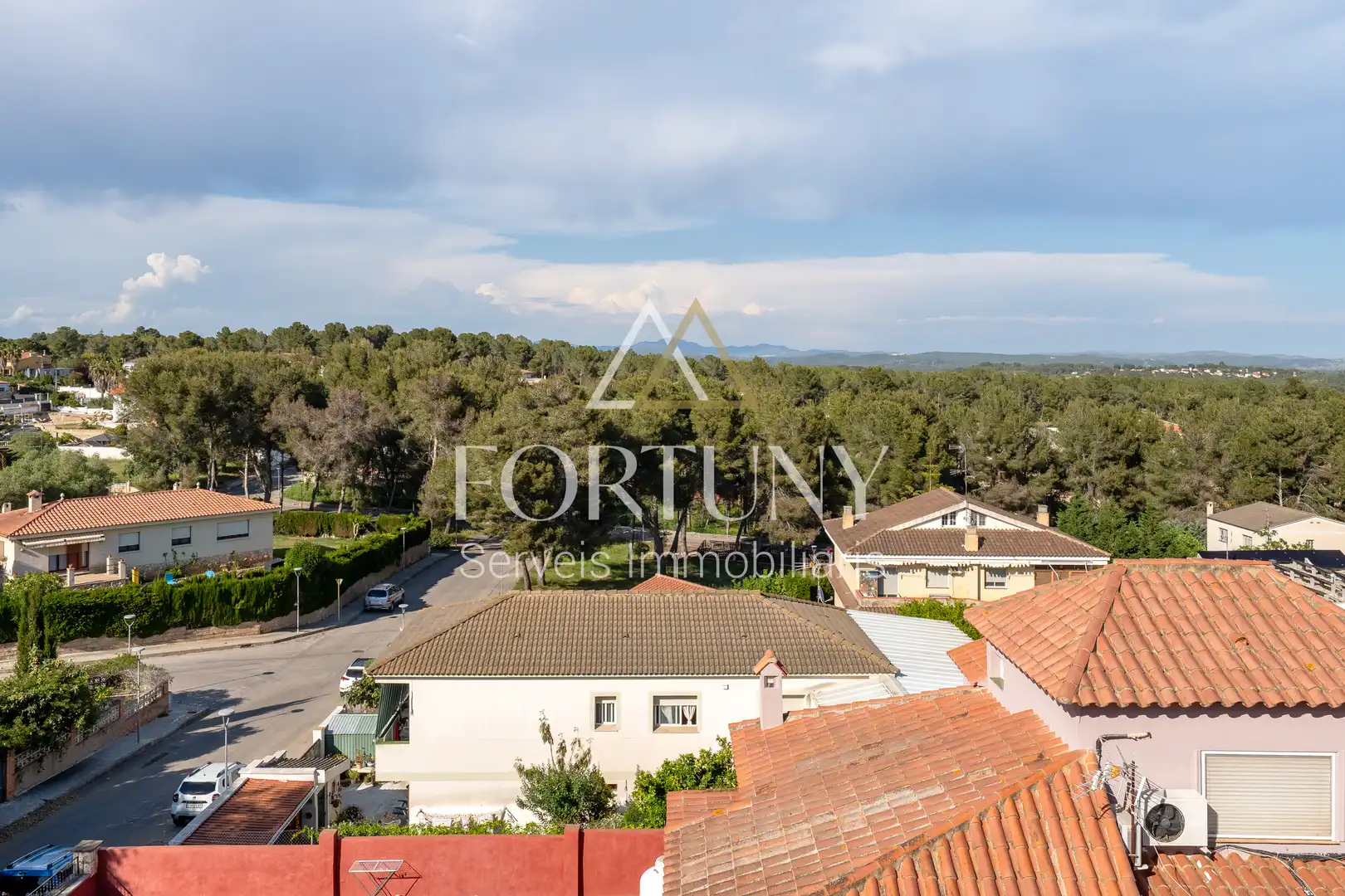 Vista exterior de Casa o xalet en venda en El Catllar  amb Aire condicionat, Traster i Piscina