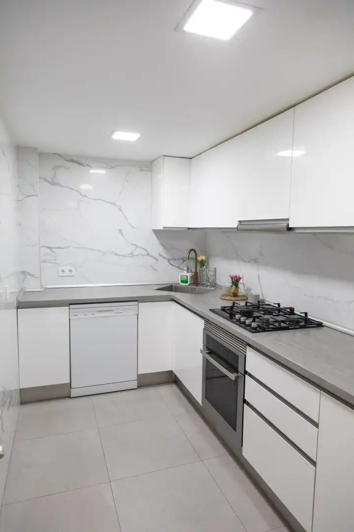 Cocina de Casa adosada en venta en San Vicente del Raspeig / Sant Vicent del Raspeig con Jardín privado, Terraza y Piscina