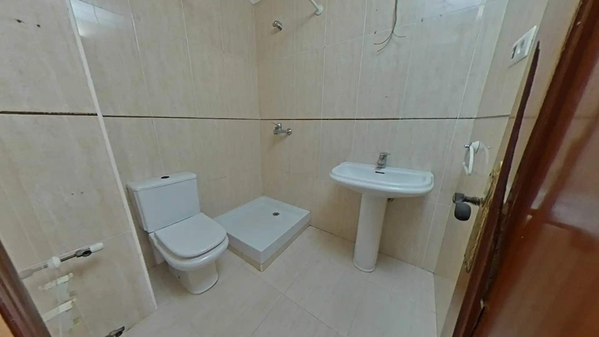 Baño de Piso en venta en Hazas de Cesto con Balcón
