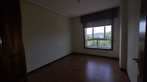 Foto 3 de Piso de alquiler en Rúa Real, Ponteareas, Pontevedra