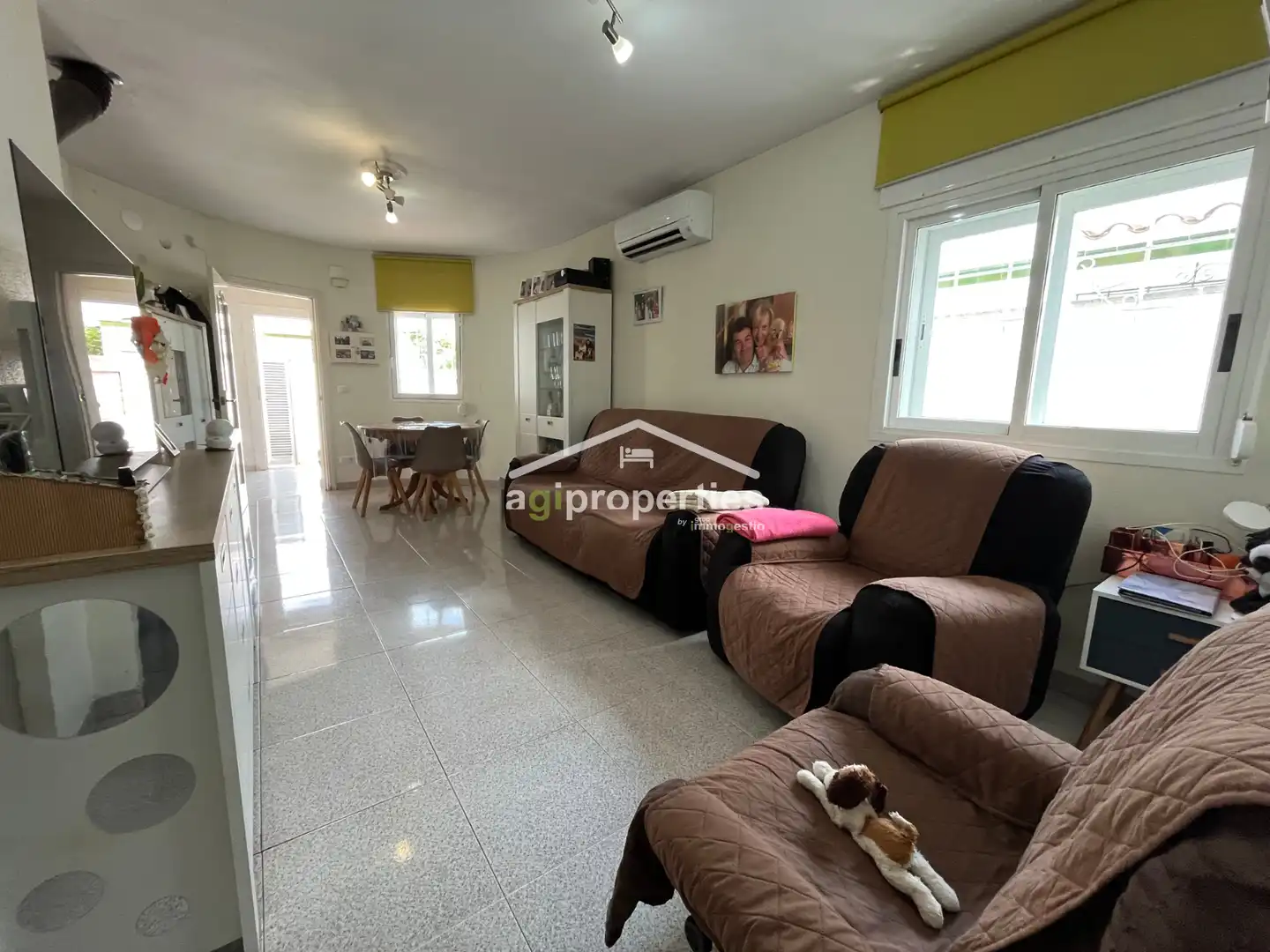 Vista exterior de Casa o xalet en venda en Empuriabrava amb Aire condicionat i Terrassa