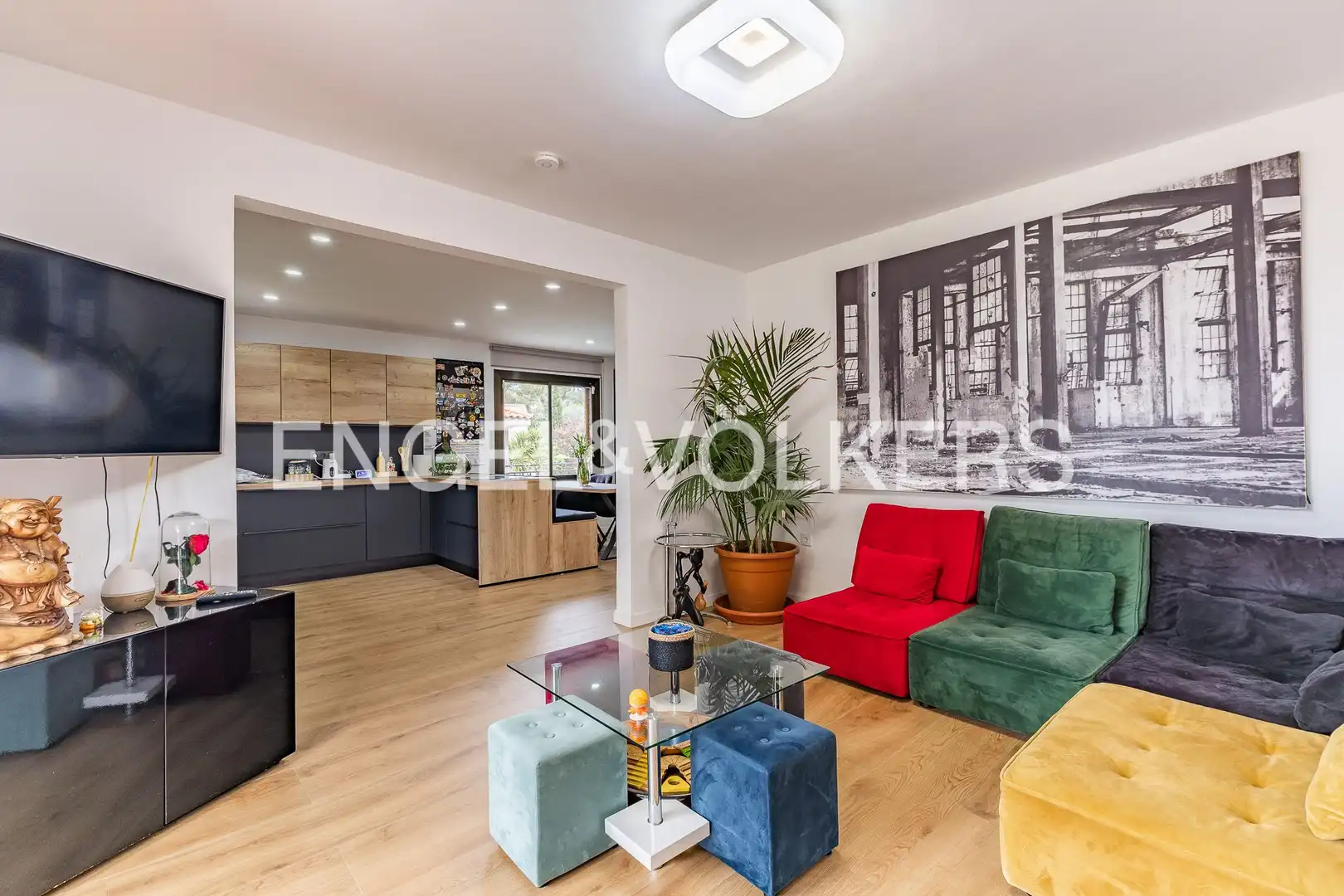 Sala de estar de Casa adosada en venta en Terrassa con Aire acondicionado, Calefacción y Jardín privado