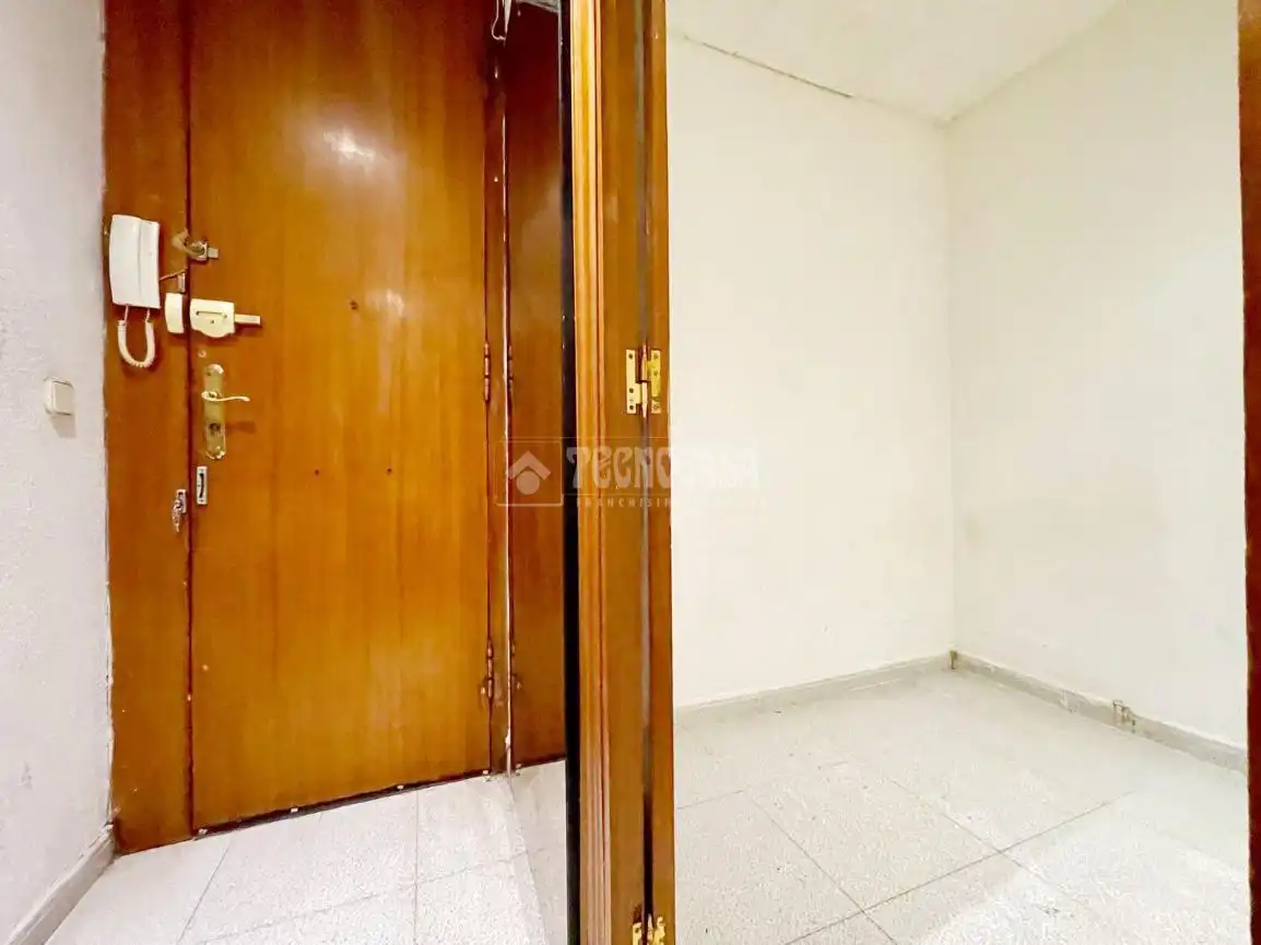 Bedroom of Flat for sale in Barcelona  with Balcony