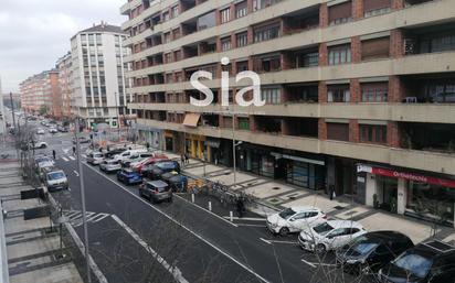 Vista exterior de Pis en venda en Vitoria - Gasteiz amb Calefacció, Terrassa i Traster