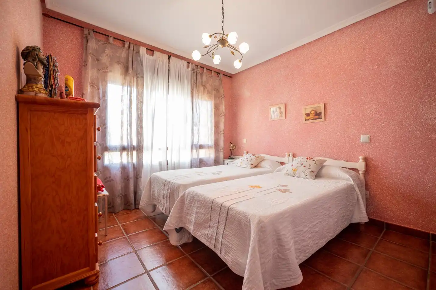 Habitación de Casa o chalet en venta en Ávila con Calefacción, Jardín privado y Terraza