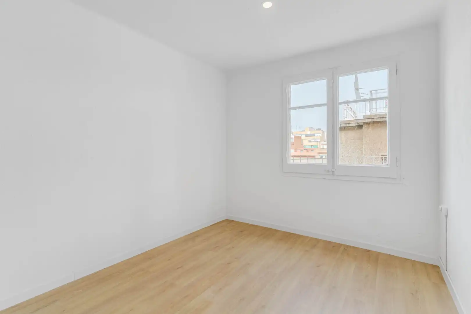 Habitación de Piso en venta en L'Hospitalet de Llobregat con Parquet y Horno