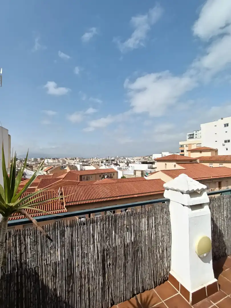Vista exterior de Pis en venda en Málaga amb Aire condicionat i Moblat