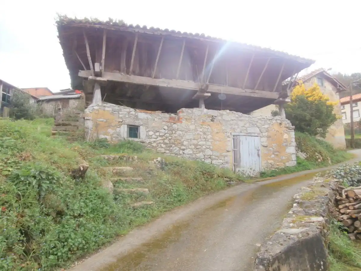Casa amb jardí en venda a Candamo, imagen 6