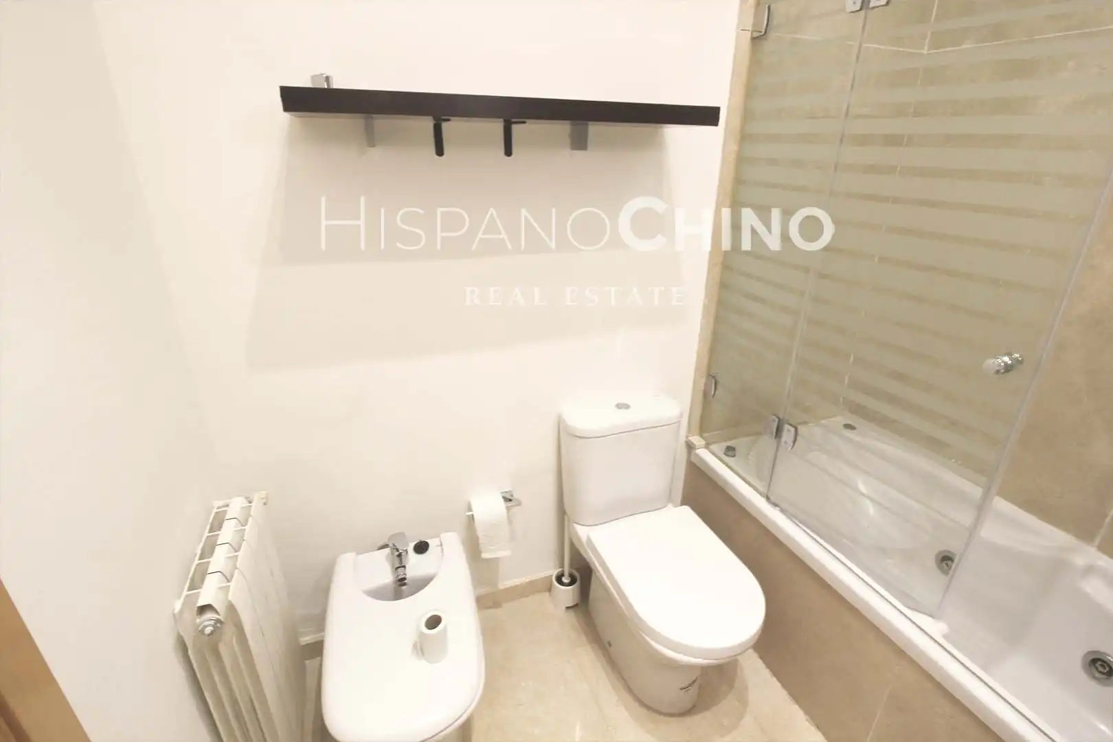 Bany de Apartament en venda en Valencia amb Aire condicionat, Calefacció i Forn