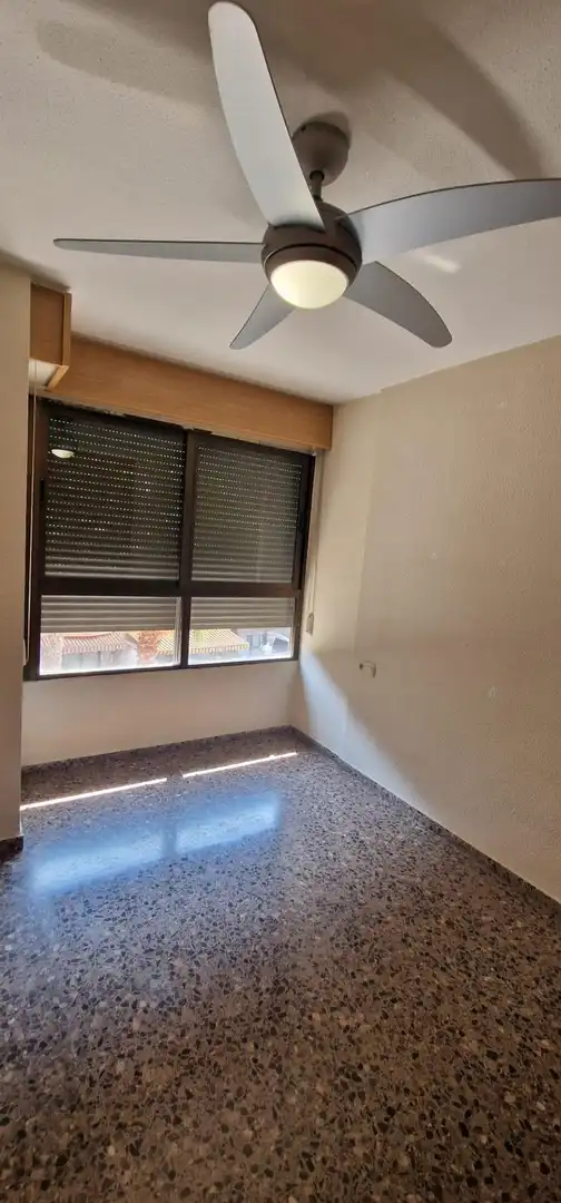 Habitación de Piso en venta en Aldaia con Aire acondicionado y Balcón