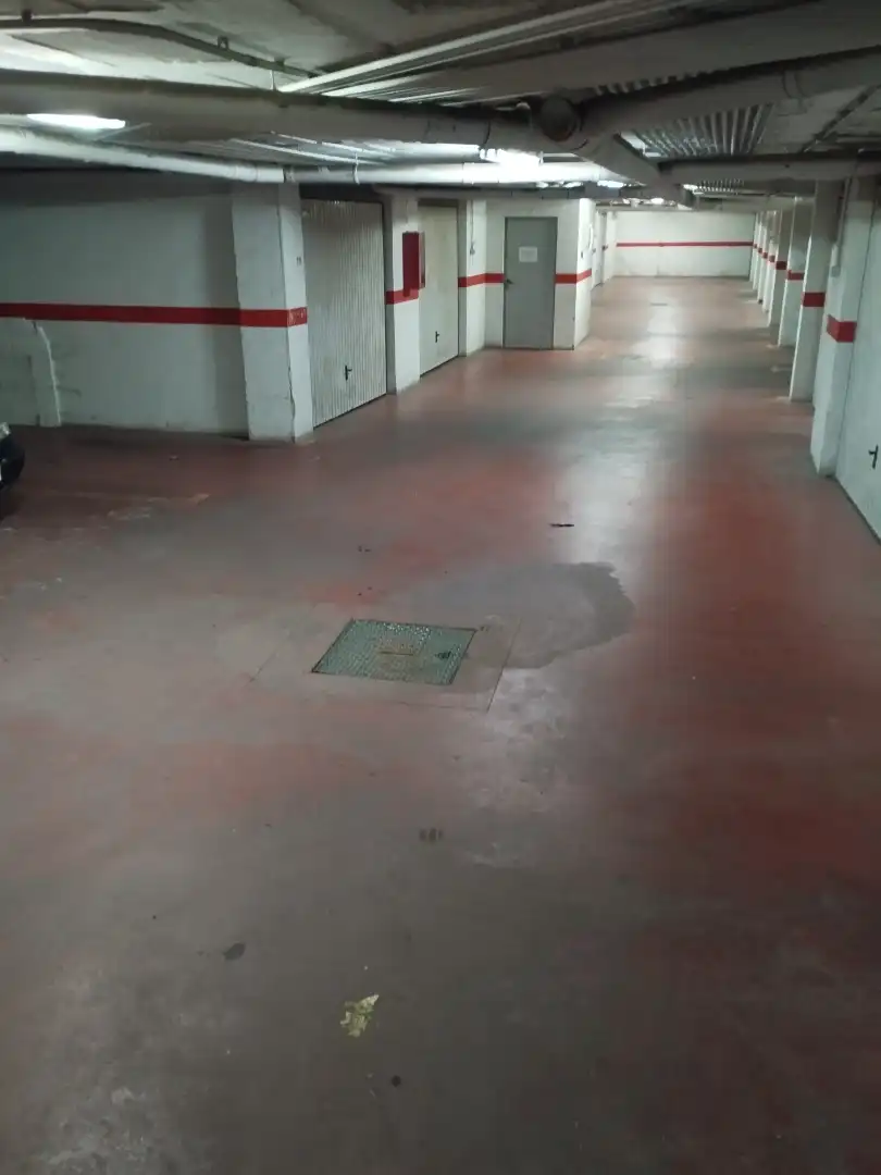Aparcament amb ascensor en venda a Calle el Laurel, imagen 3