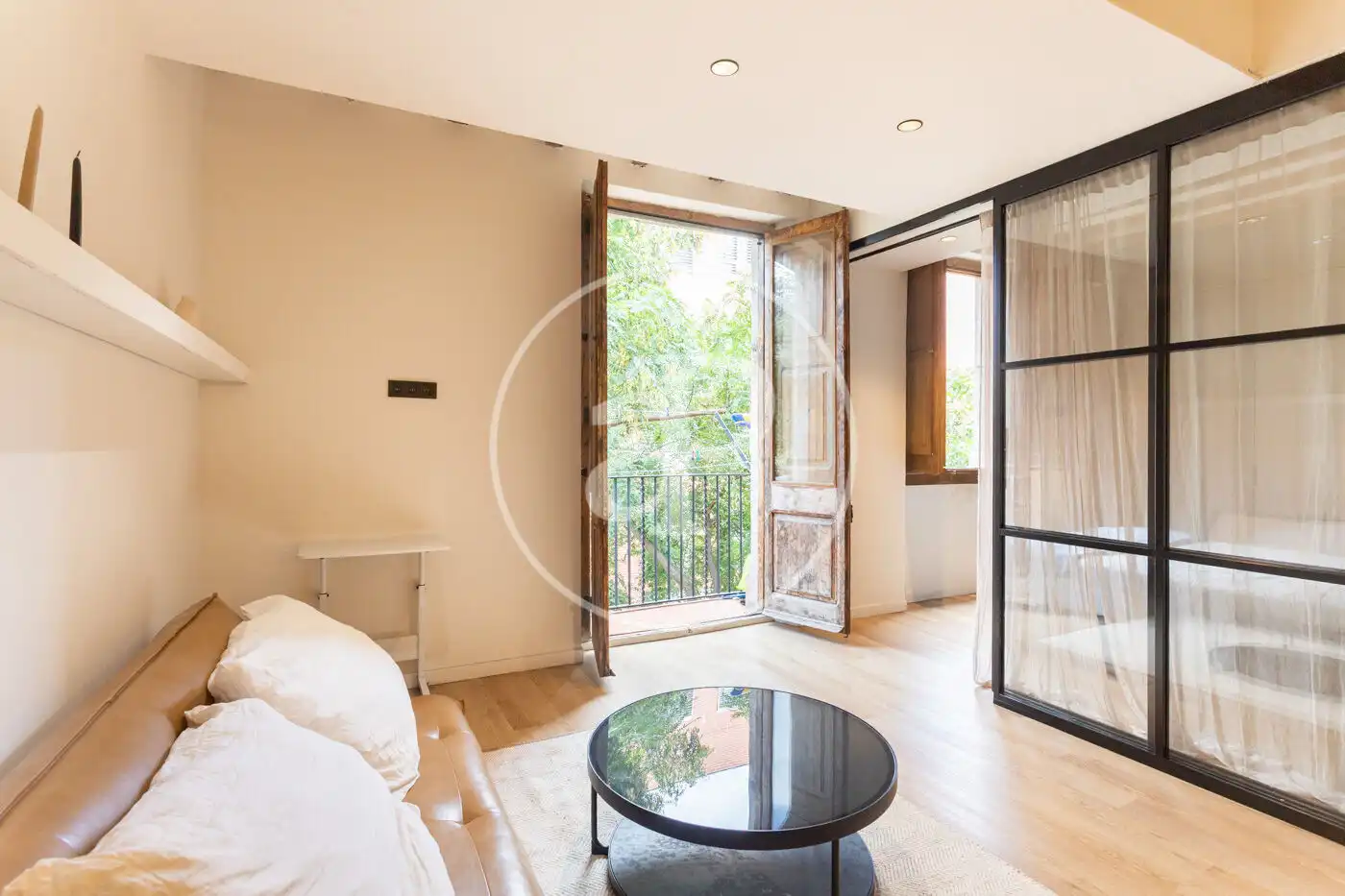 Vista exterior de Piso en venta en Barcelona con Aire acondicionado, Calefacción y Amueblado