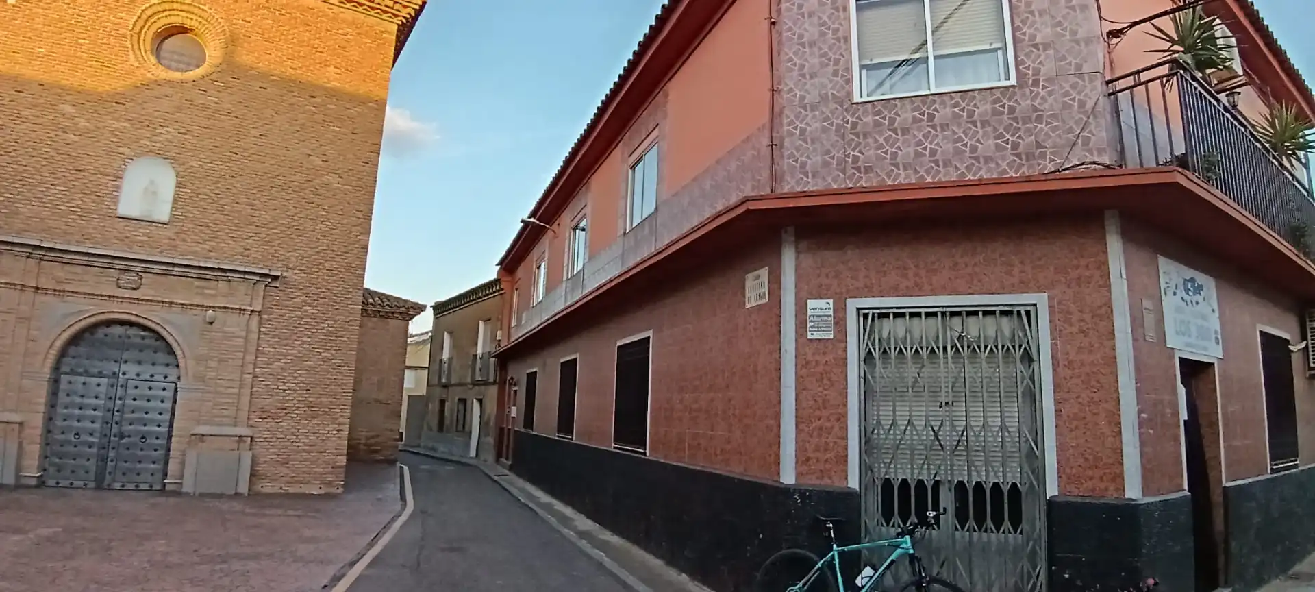 Außenansicht von Wohnung zum Verkauf in Cabañas de Ebro mit Heizung, Abstellraum und Ofen