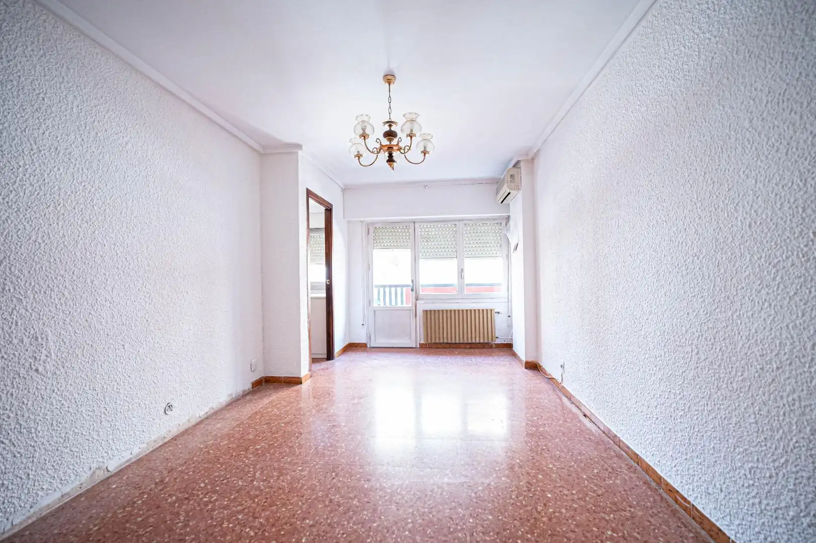 Sala d'estar de Pis en venda en Zaragoza amb Aire condicionat, Calefacció i Traster