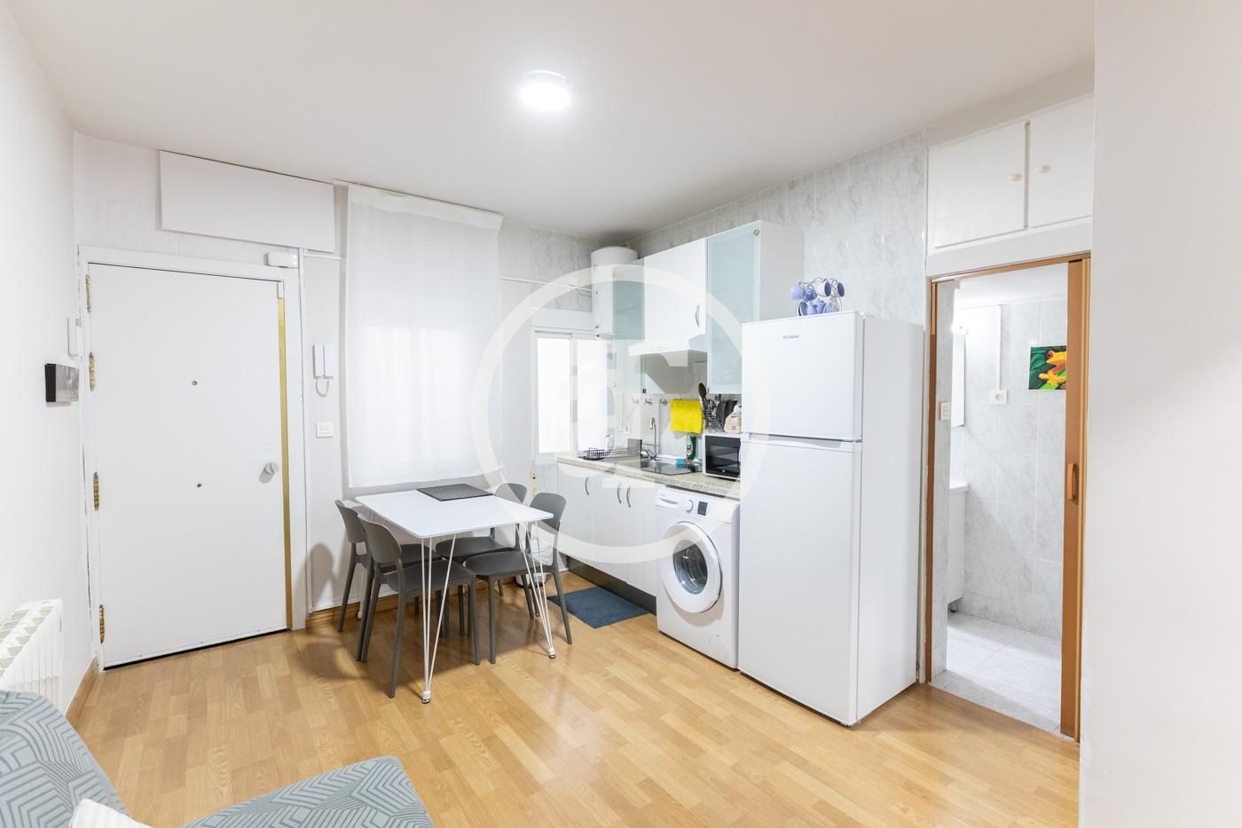 Kitchen of Flat to rent in  Madrid Capital  with Air Conditioner, Furnished and Washing machine