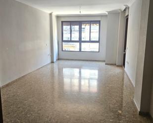 Exterior view of Flat to rent in Mislata  with Air Conditioner and Balcony