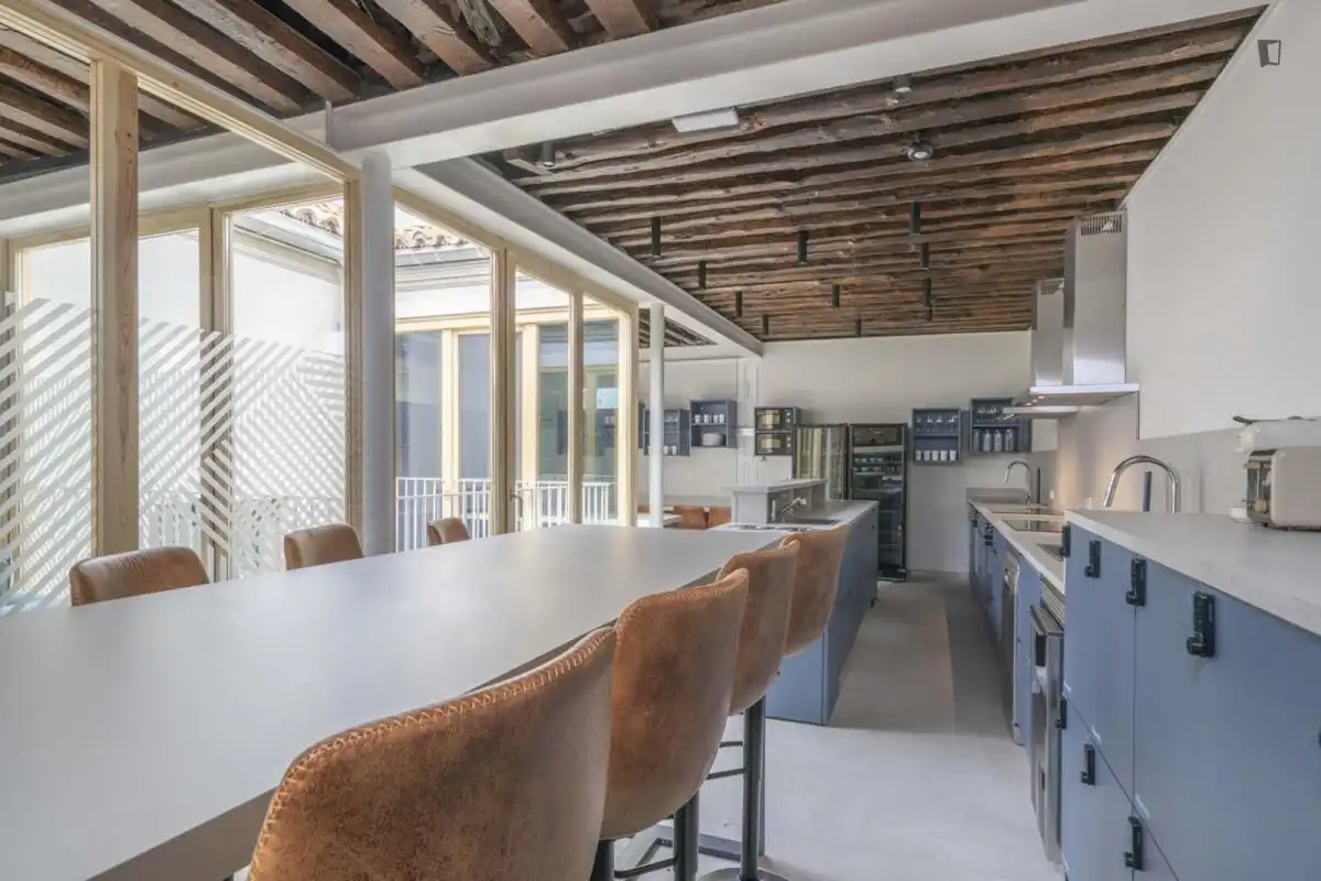 Kitchen of Houses for share in Madrid  with Heating, Furnished and Oven
