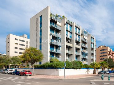 Piso con balcón en venta en Carrer Riu Sena 26
