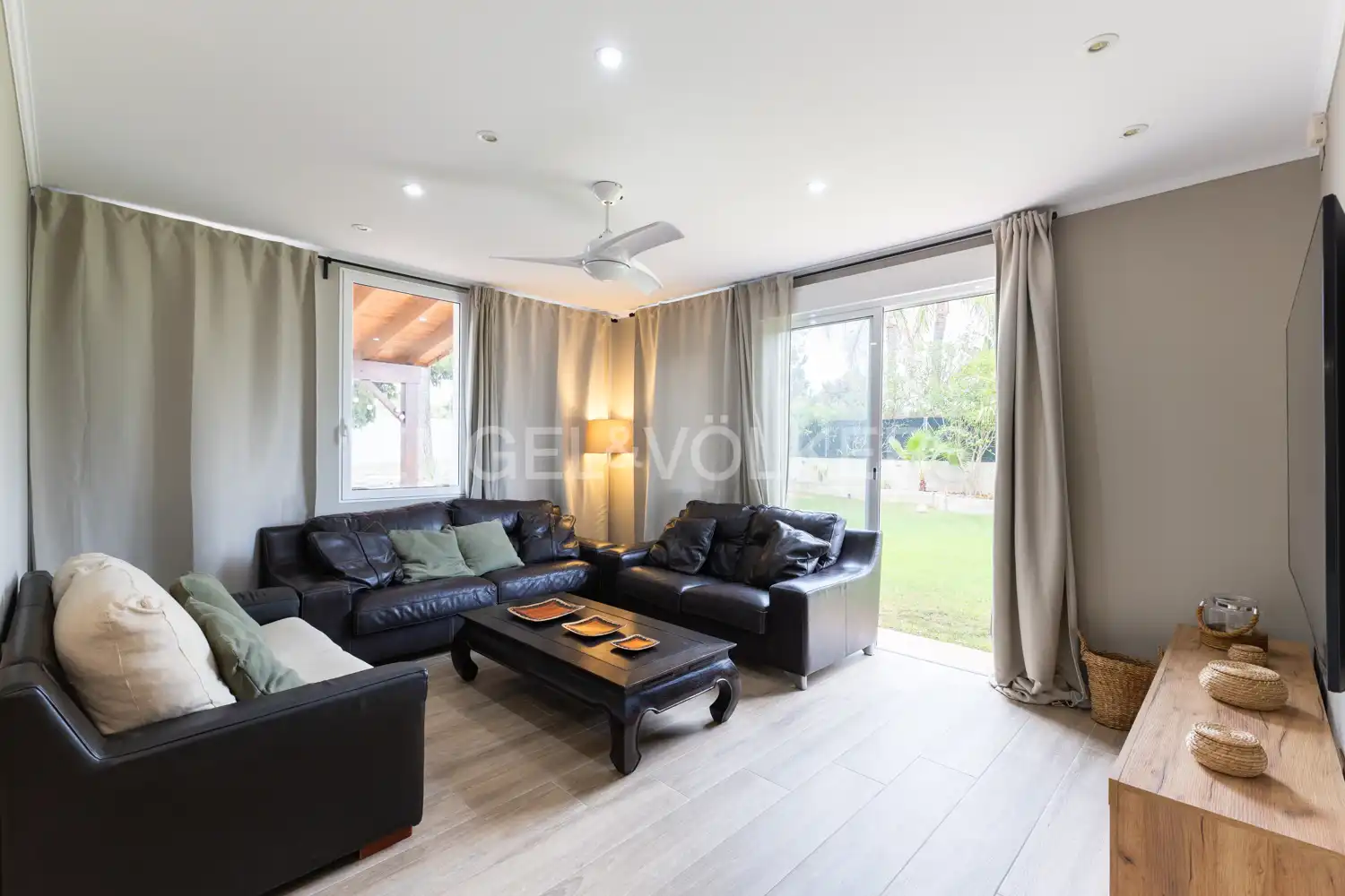 Sala de estar de Casa o chalet de alquiler en Serra con Calefacción, Jardín privado y Parquet