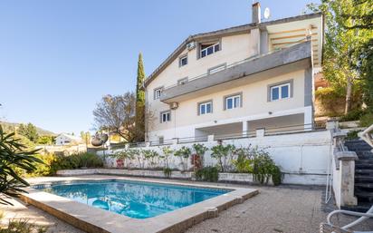 Piscina de Casa o xalet en venda en La Zubia amb Calefacció, Jardí privat i Piscina comunitària