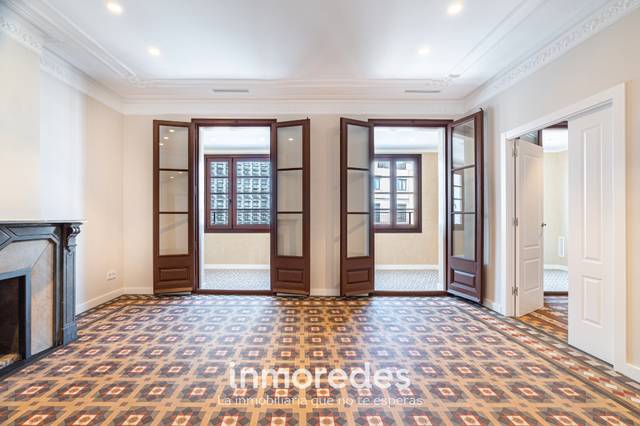 Piso en Venta en Ronda de la Universitat en Dreta de l'Eixample