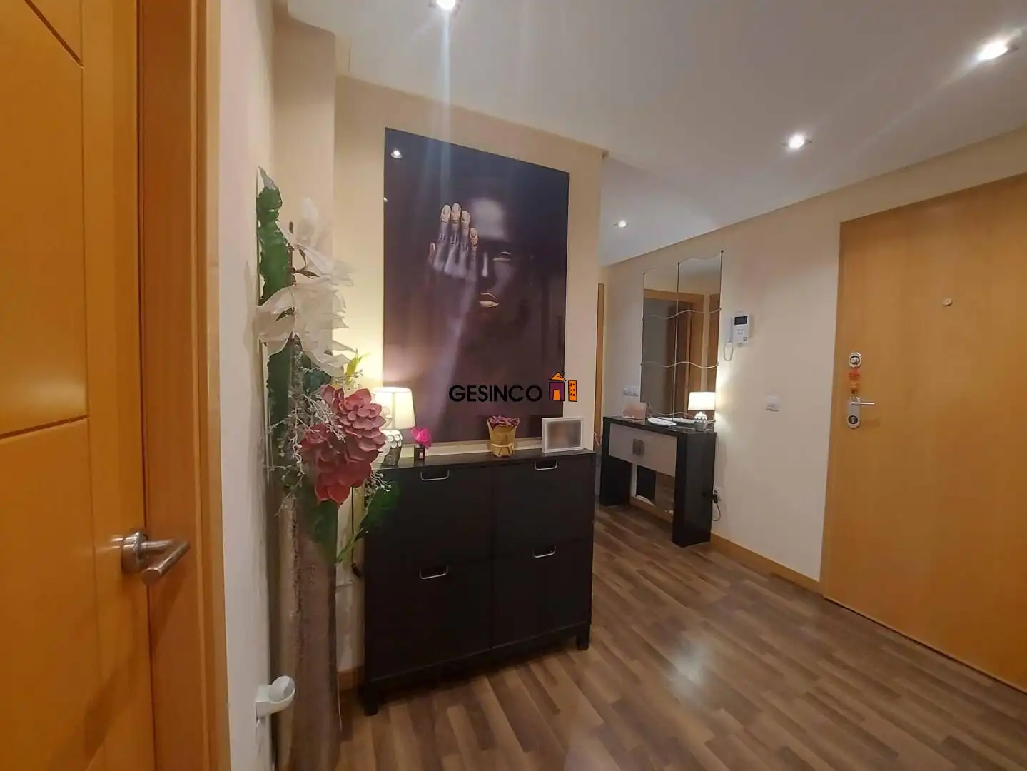 Flat with terrace for sale in Xàtiva