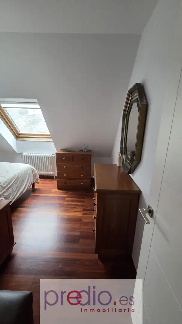 Habitación de Dúplex en venta en Lugo con Calefacción, Trastero y Amueblado