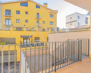 Exterior view of Planta baja for sale in Torelló  with Terrace and Balcony