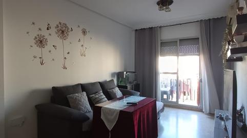 Foto 2 de Piso en venta en Dolores Ibarruri Pasionar, El Plantinar – Avda. La Paz - El Juncal, Sevilla Capital
