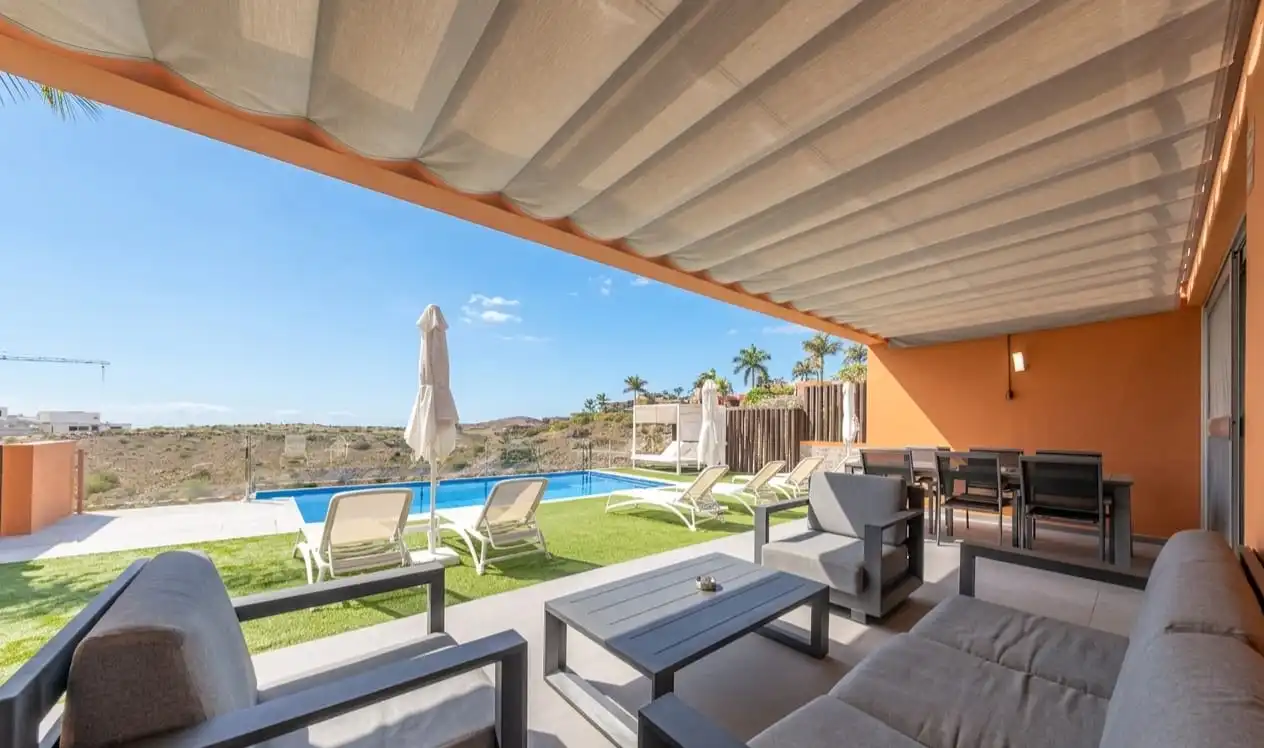 Terrassa de Casa o xalet en venda en San Bartolomé de Tirajana amb Aire condicionat, Jardí privat i Terrassa