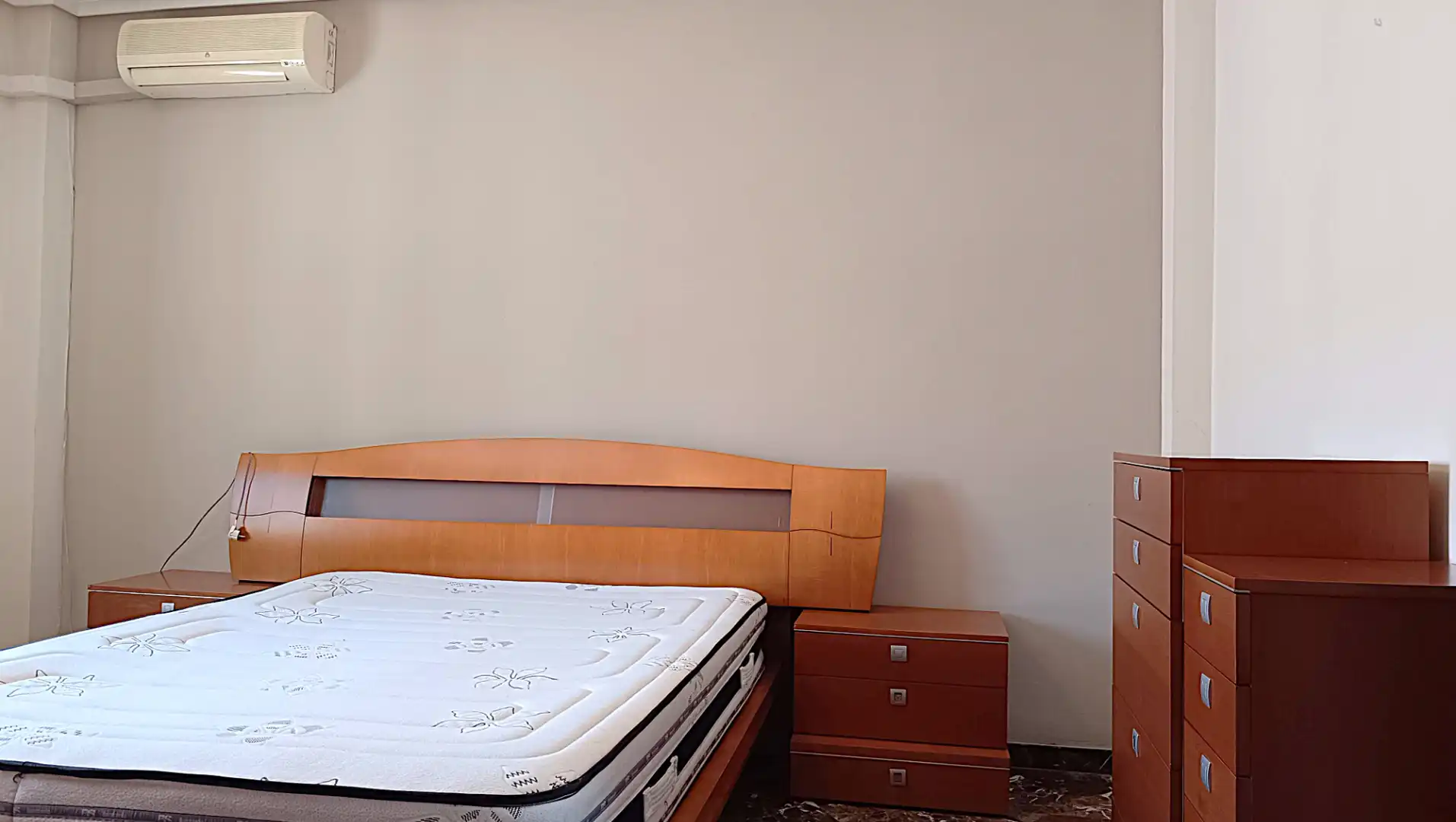 Bedroom of Flat for sale in Mancha Real  with Air Conditioner, Terrace and Storage room