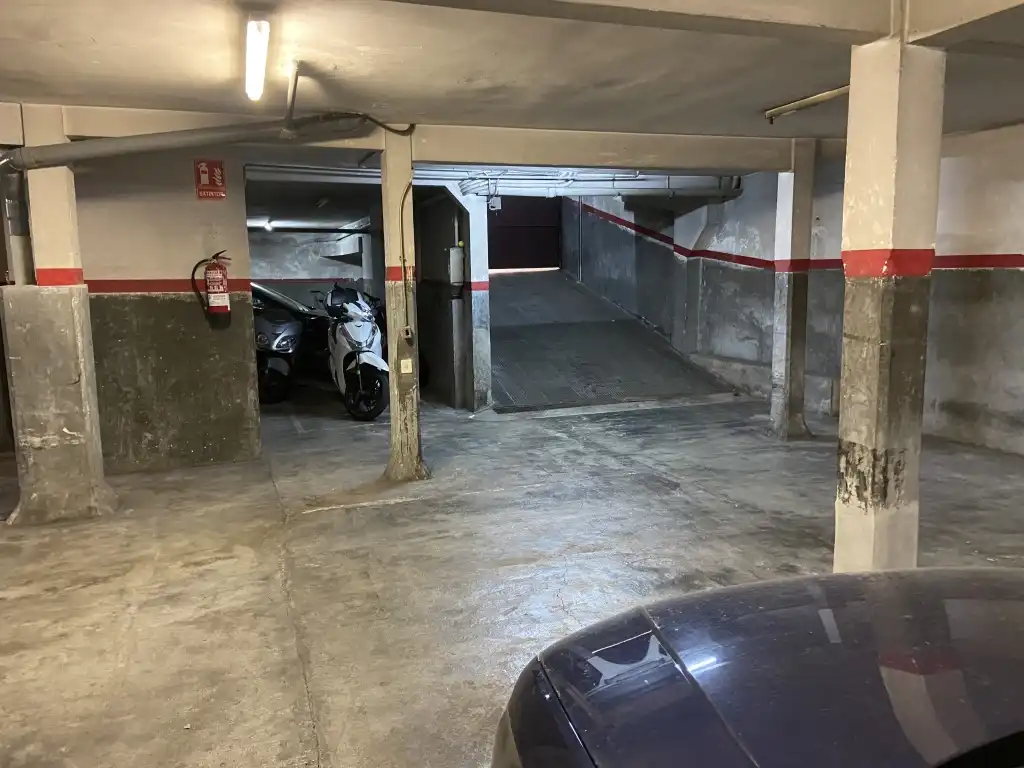Individual for sale in Ferran Puig