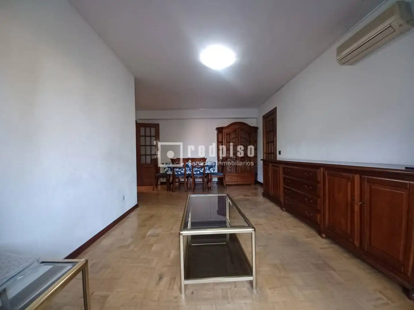 Living room of Flat for sale in Madrid  with Air Conditioner, Heating and Parquet flooring