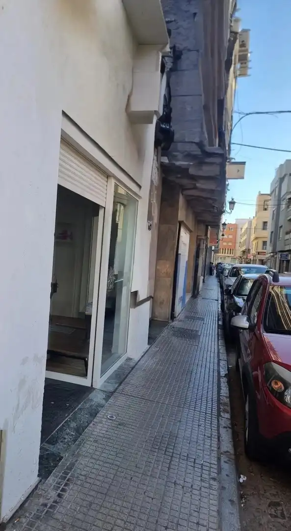 Vista exterior de Local en traspaso en La Línea de la Concepción