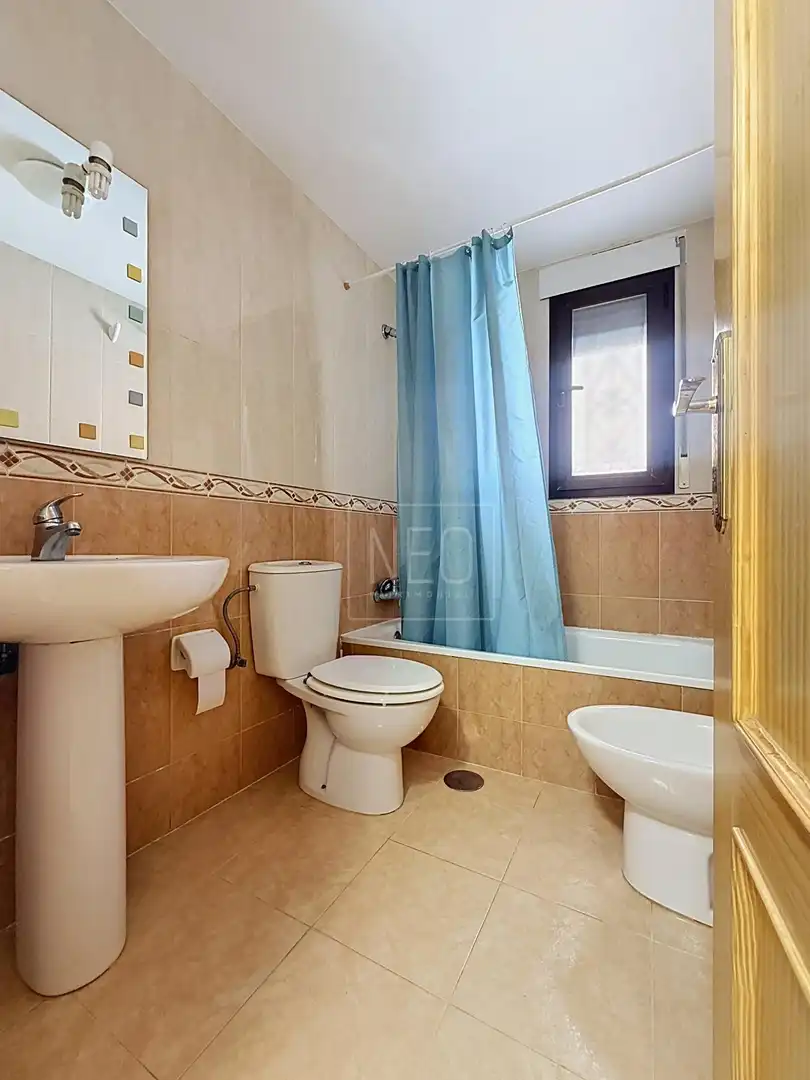 Badezimmer von Maisonette zum Verkauf in Monachil mit Klimaanlage, Heizung und Terrasse