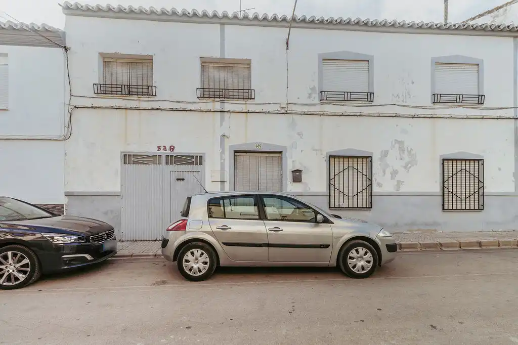 Vista exterior de Casa adosada en venta en Herencia