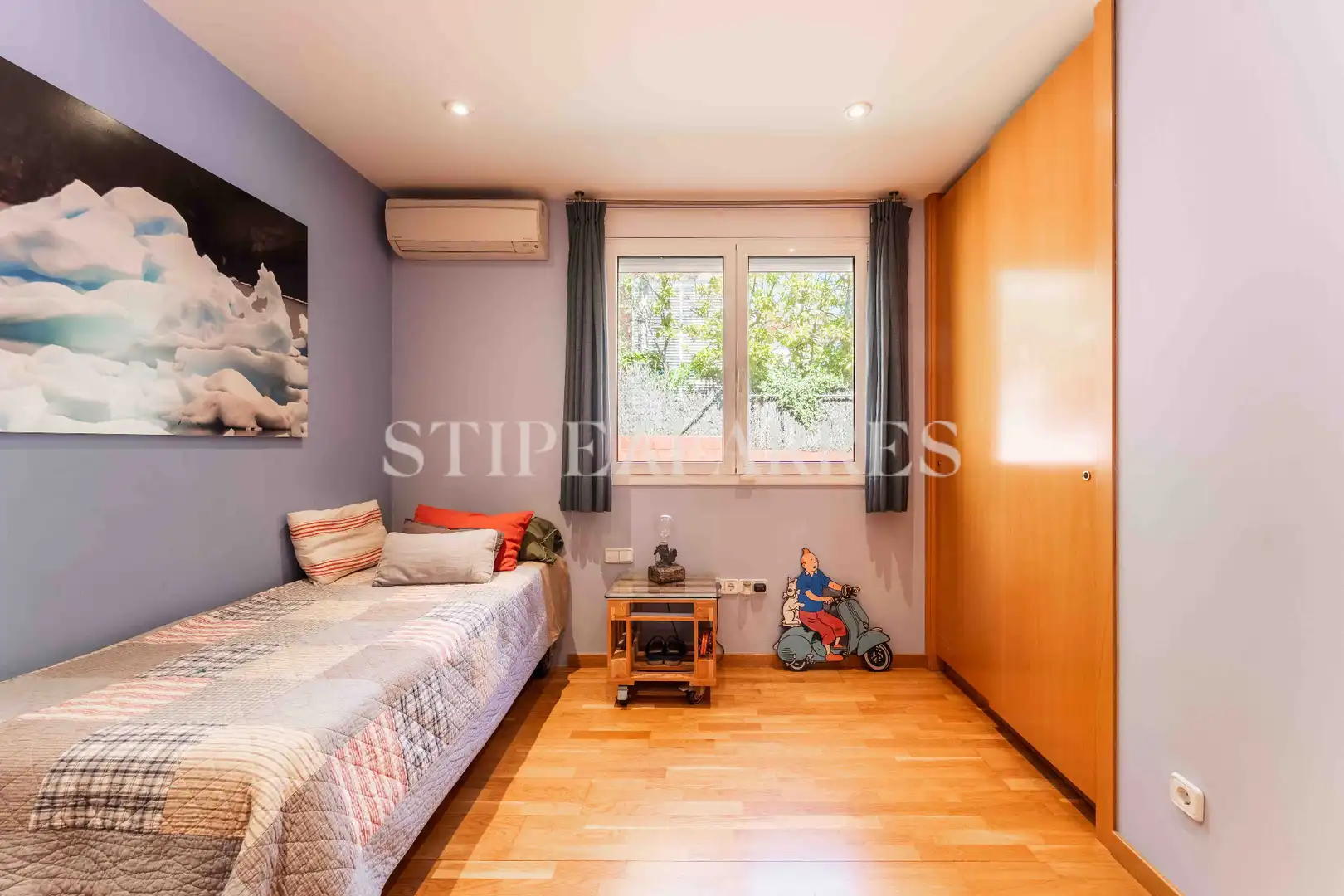 Dormitori de Casa o xalet en venda en Barcelona amb Aire condicionat, Calefacció i Jardí privat
