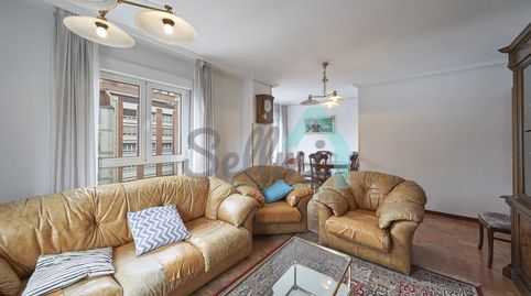 Foto 5 de Piso de alquiler en Juan XXIII, Casco Histórico, Oviedo