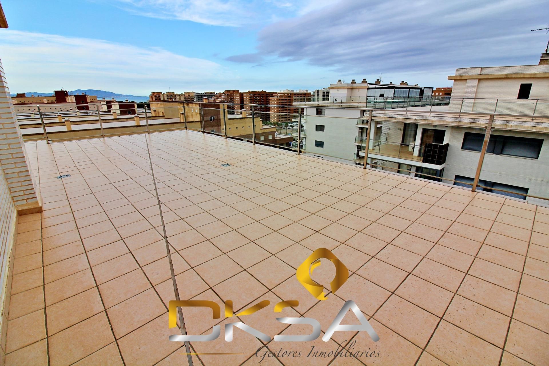 Terrassa de Àtic en venda en Oropesa del Mar / Orpesa amb Aire condicionat, Calefacció i Jardí privat